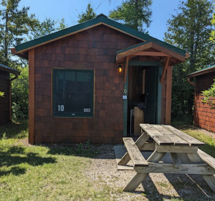 Mackinac Lakefront Cabins (Mackinac Motor Lodge Resort) - Cabin Rental